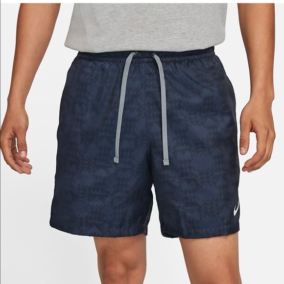 NIKE WOVEN SHORTS SPORTSWEAR CITY EDITION SHORTS DJ5290-451